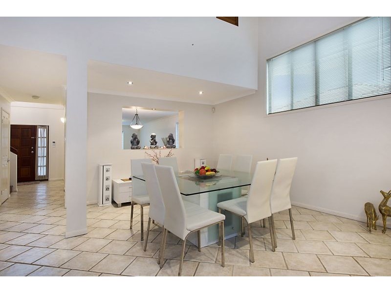 24 Chilton Crescent, North Lakes QLD 4509