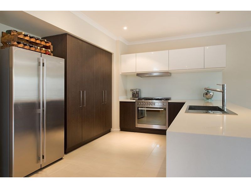 8 Nicklaus Parade, North Lakes QLD 4509