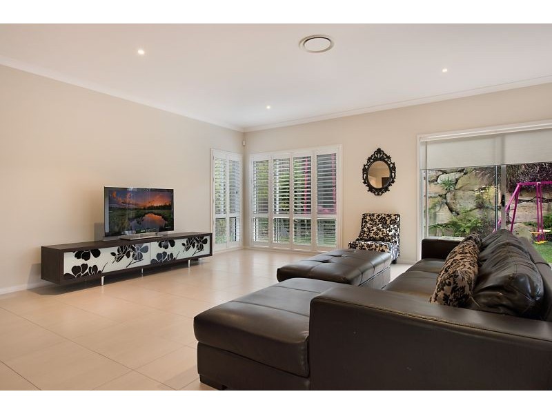 8 Nicklaus Parade, North Lakes QLD 4509