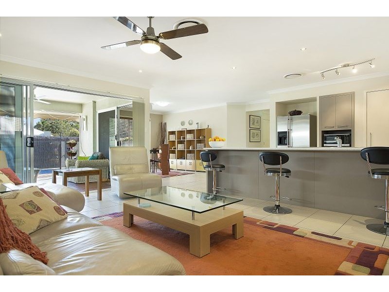 2 Lacebark Street, North Lakes QLD 4509