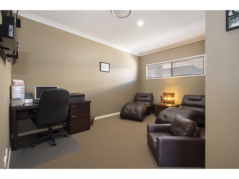 16 Portmarnock Street, North Lakes QLD 4509