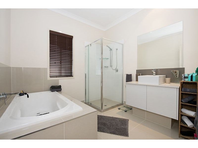 16 Portmarnock Street, North Lakes QLD 4509