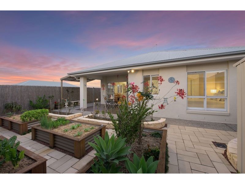 14 Troon Street, North Lakes QLD 4509