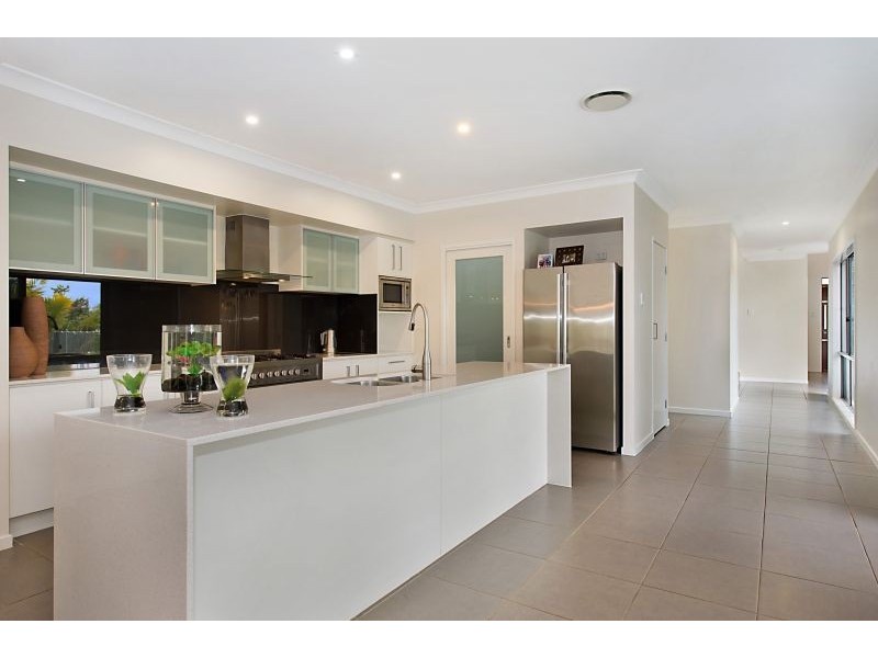 18 Sears Parade, North Lakes QLD 4509