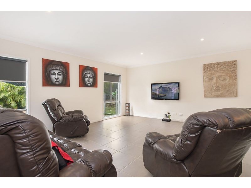 18 Sears Parade, North Lakes QLD 4509