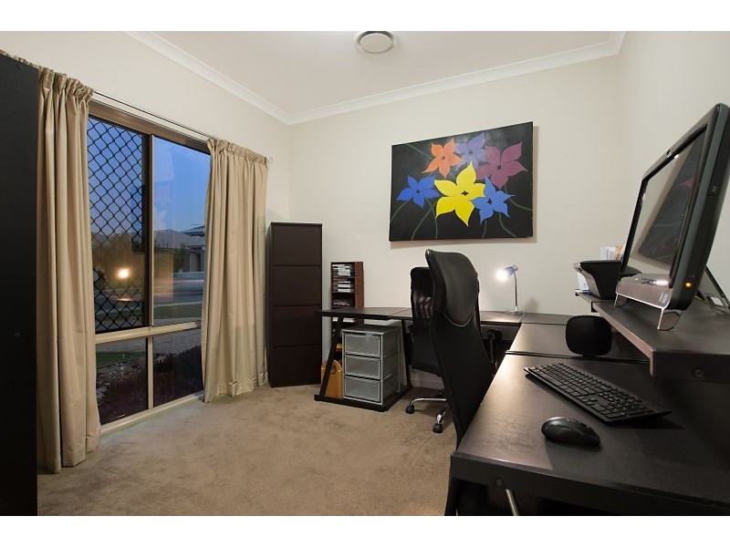 102 Possum Parade, North Lakes QLD 4509