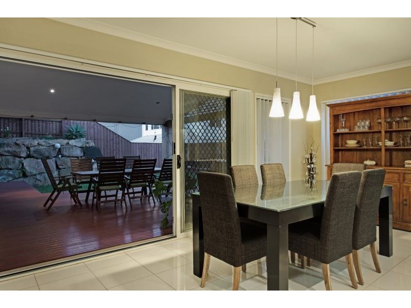 14 Nicklaus Parade, North Lakes QLD 4509