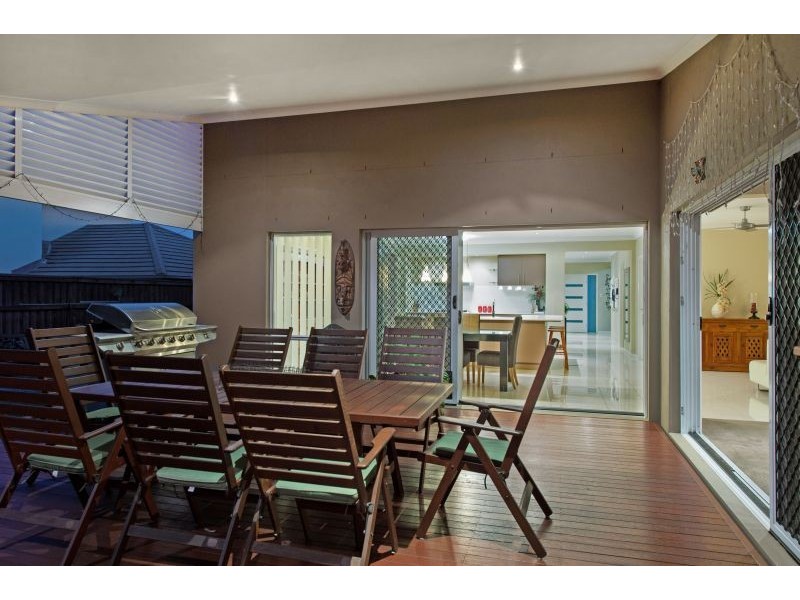 14 Nicklaus Parade, North Lakes QLD 4509