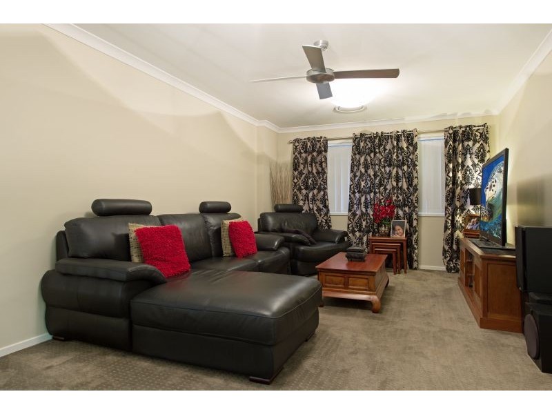 14 Nicklaus Parade, North Lakes QLD 4509