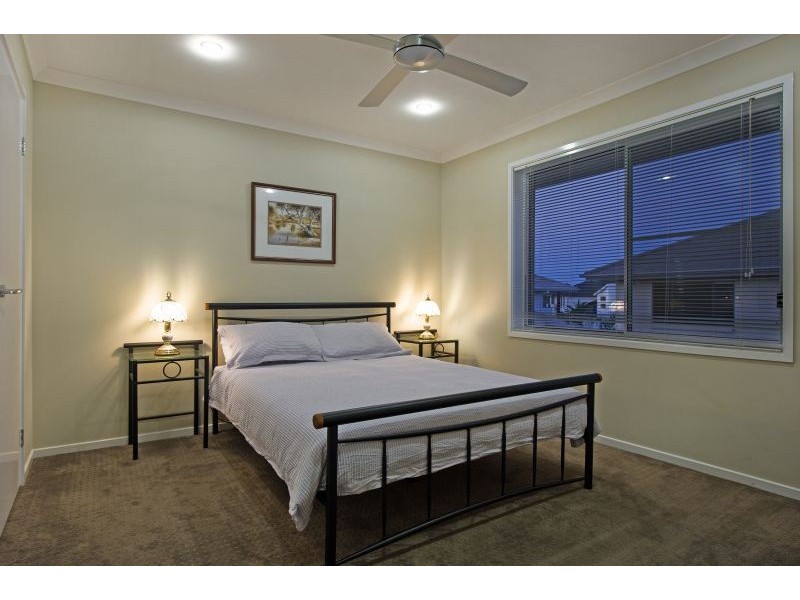 14 Nicklaus Parade, North Lakes QLD 4509