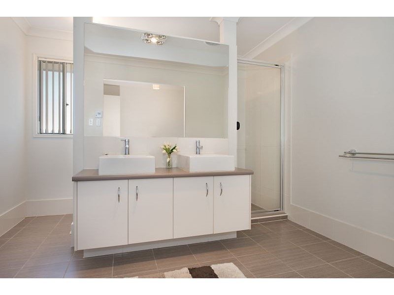 14 Calder Street, North Lakes QLD 4509