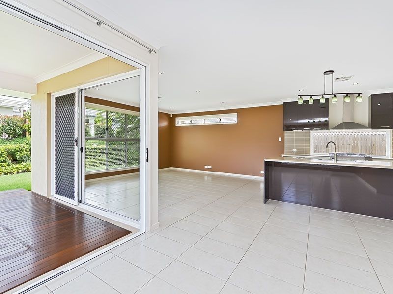 6 Liberty Circuit, North Lakes QLD 4509