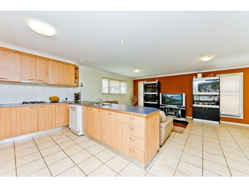 2 Currawinya Street, North Lakes QLD 4509