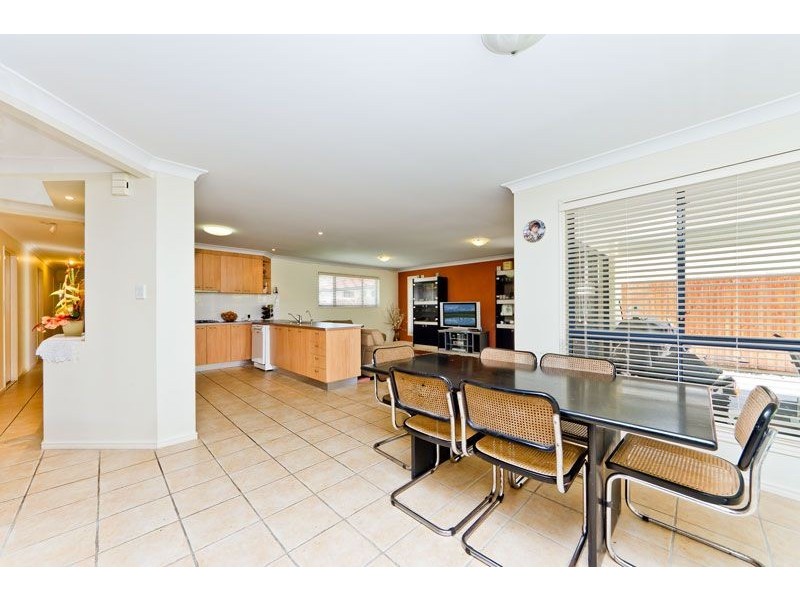2 Currawinya Street, North Lakes QLD 4509