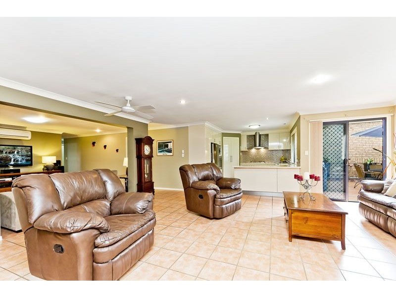 15 Chichester  Street, North Lakes QLD 4509