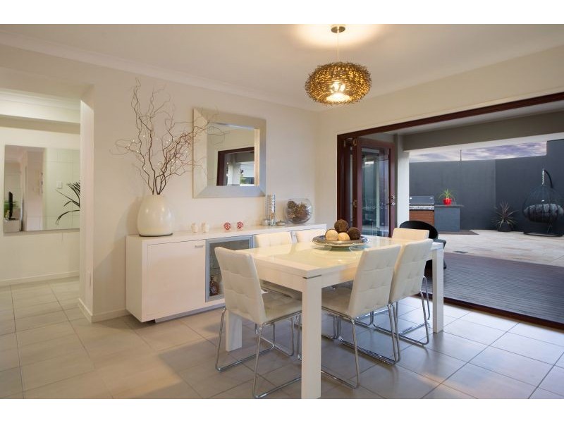 4 Menara Circuit, North Lakes QLD 4509