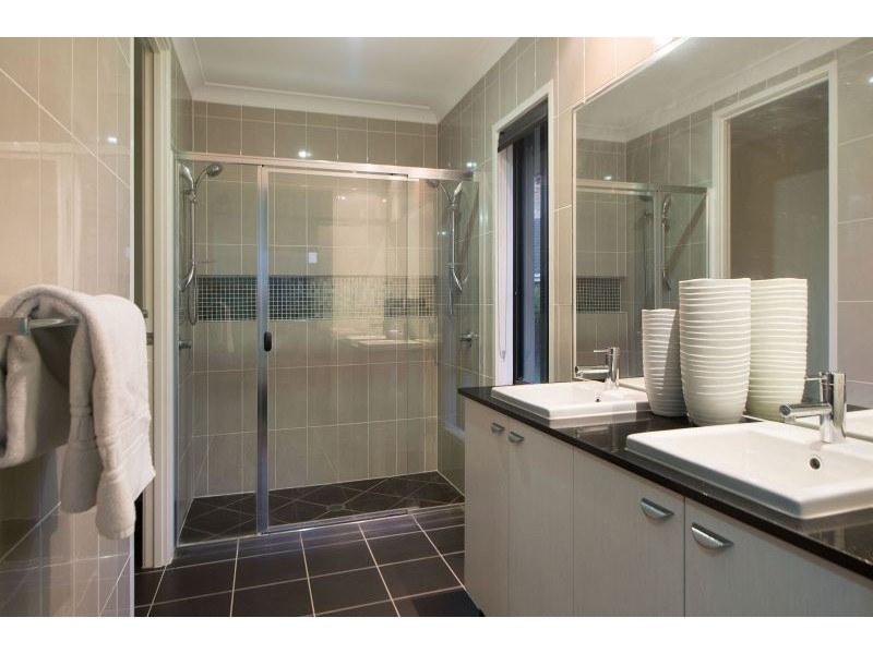 4 Menara Circuit, North Lakes QLD 4509