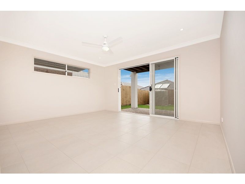 132 Mackintosh Drive, North Lakes QLD 4509