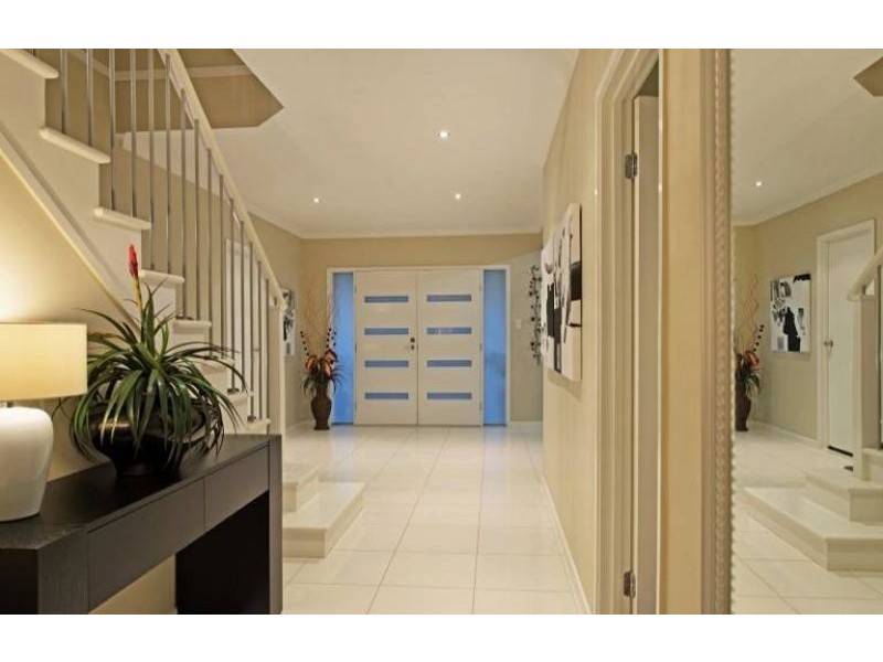 14 Nicklaus Parade, North Lakes QLD 4509