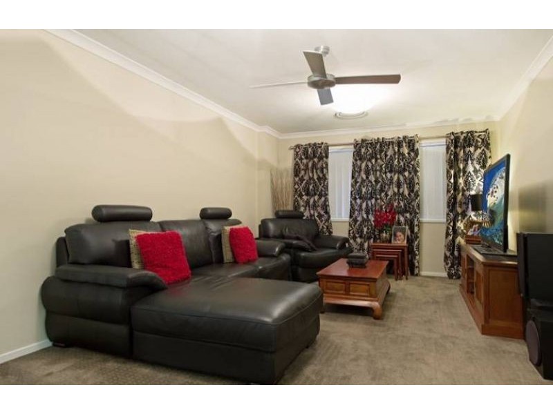 14 Nicklaus Parade, North Lakes QLD 4509