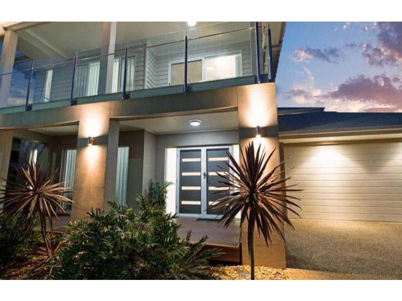 14 Nicklaus Parade, North Lakes QLD 4509