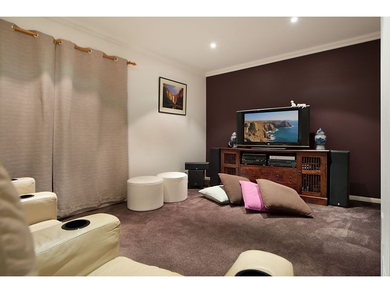 8 Picabeen Court, North Lakes QLD 4509