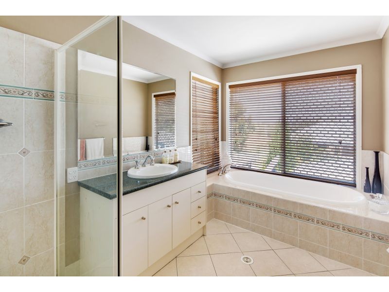 4 Everard Street, North Lakes QLD 4509