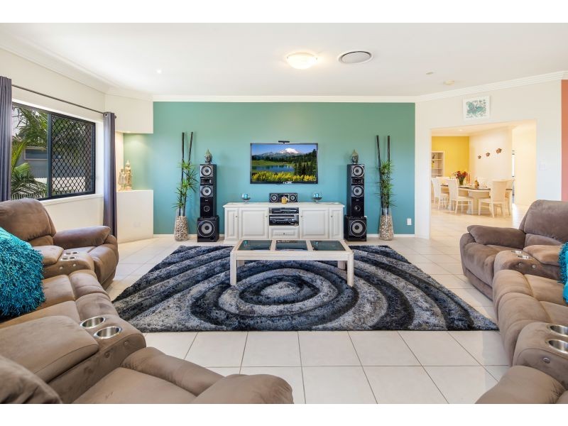 22 Lochside Drive, North Lakes QLD 4509