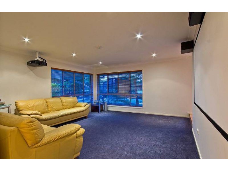 33 Chilton Crescent, North Lakes QLD 4509