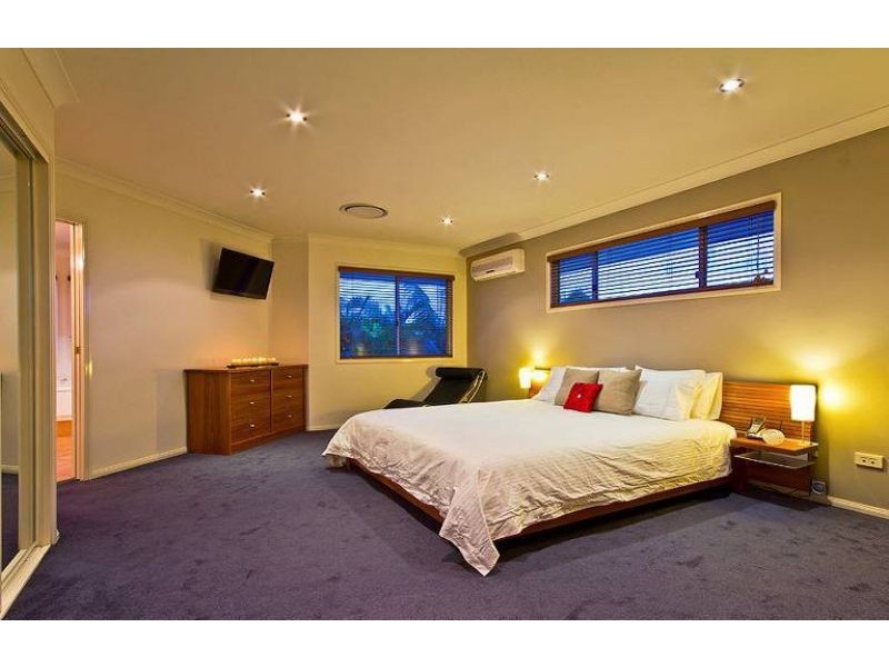 33 Chilton Crescent, North Lakes QLD 4509