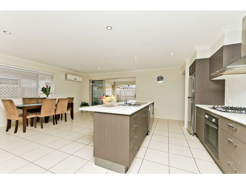21 Langham Crescent, North Lakes QLD 4509