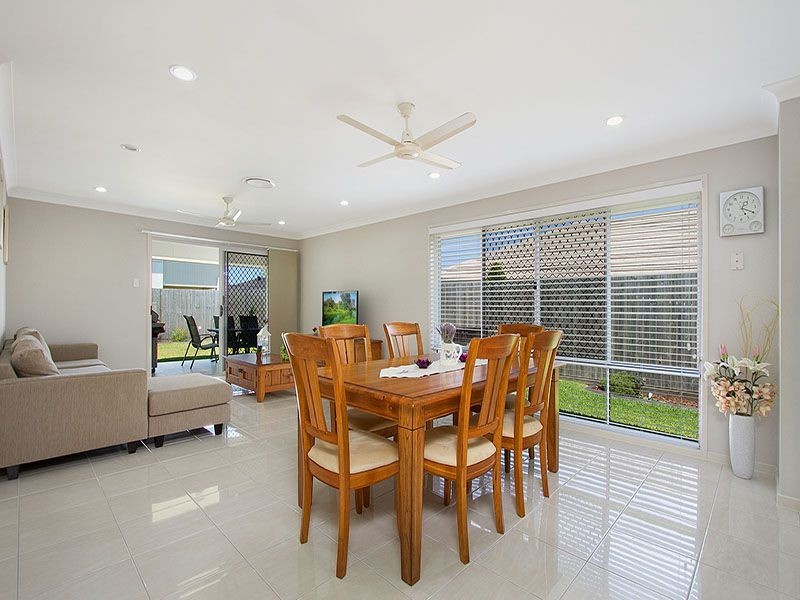 10 Troon Street, North Lakes QLD 4509