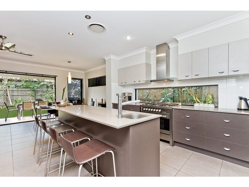 16 Calder Street, North Lakes QLD 4509