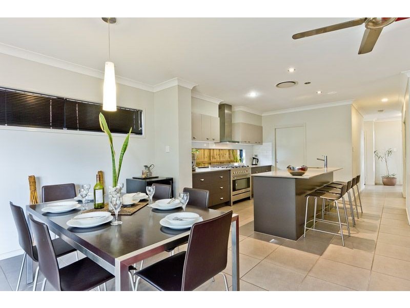 16 Calder Street, North Lakes QLD 4509