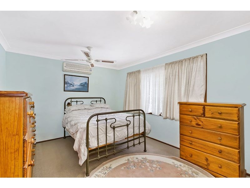 28 Wyong Rd, Berkeley Vale NSW 2261