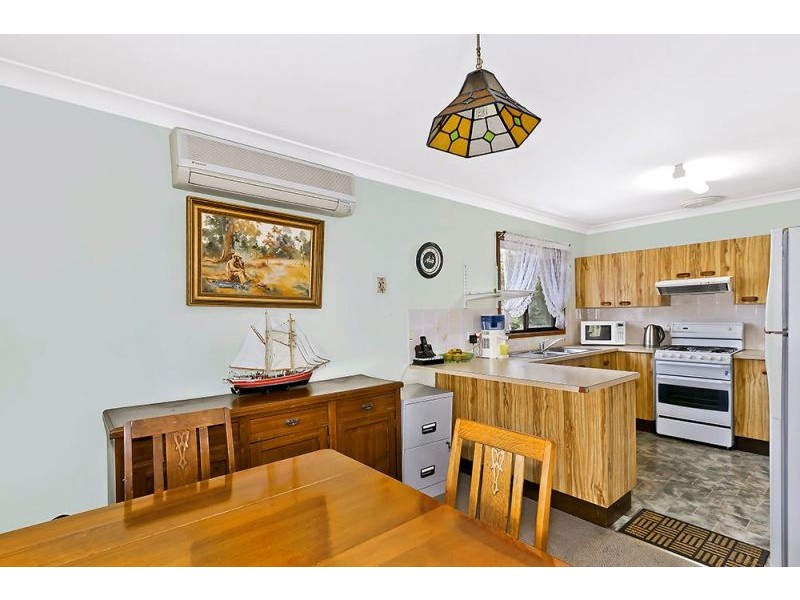 28 Wyong Rd, Berkeley Vale NSW 2261