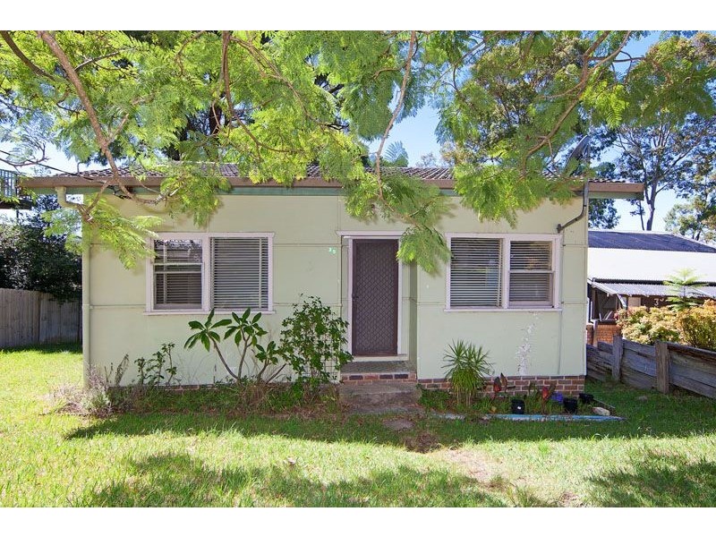 35 Donegal Rd, Berkeley Vale NSW 2261