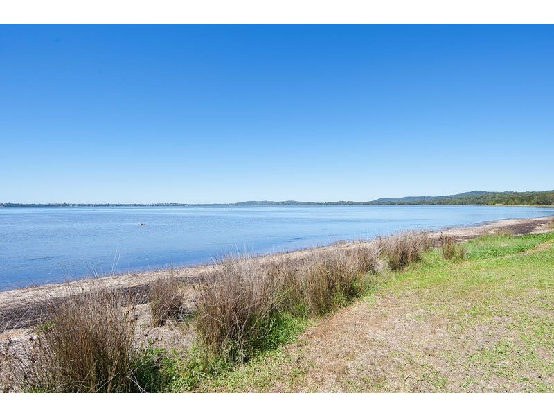 35 Donegal Rd, Berkeley Vale NSW 2261