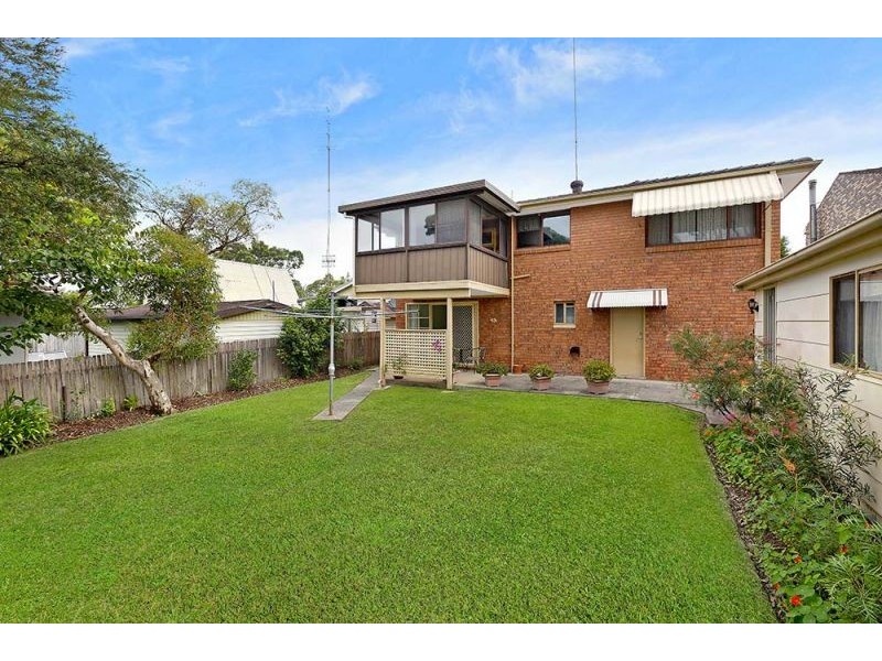 9 Highclere St, Bateau Bay NSW 2261
