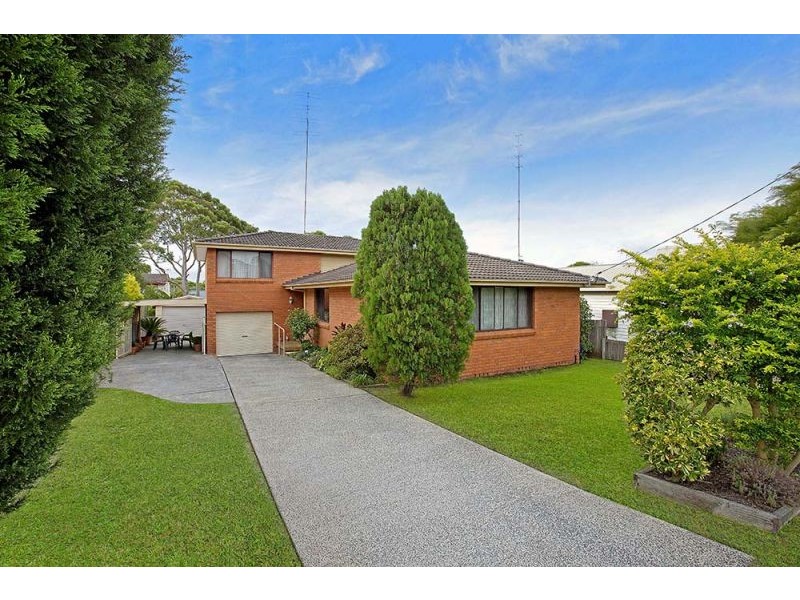 9 Highclere St, Bateau Bay NSW 2261