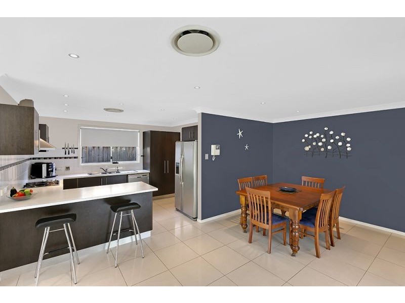 41 Bataan Circuit, Bateau Bay NSW 2261