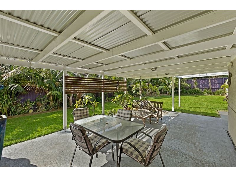 41 Bataan Circuit, Bateau Bay NSW 2261