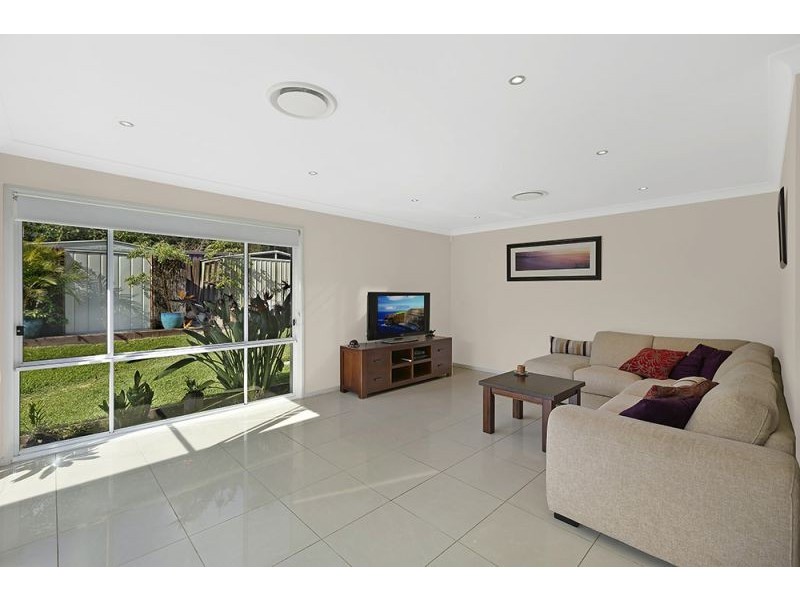 41 Bataan Circuit, Bateau Bay NSW 2261