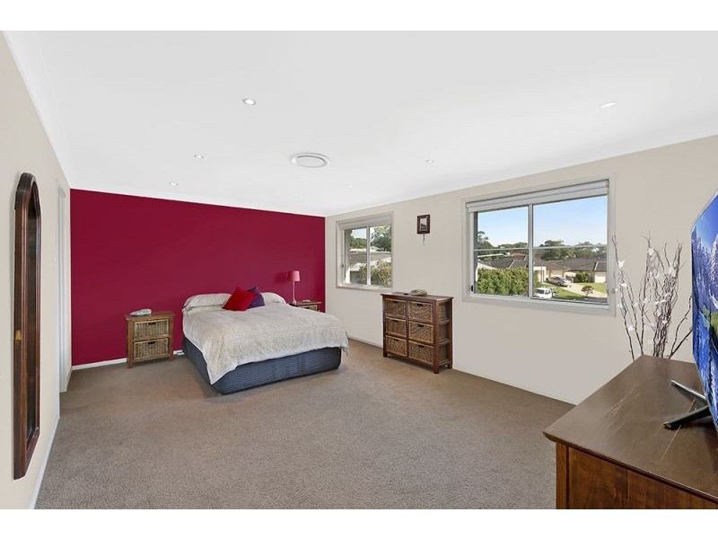 41 Bataan Circuit, Bateau Bay NSW 2261