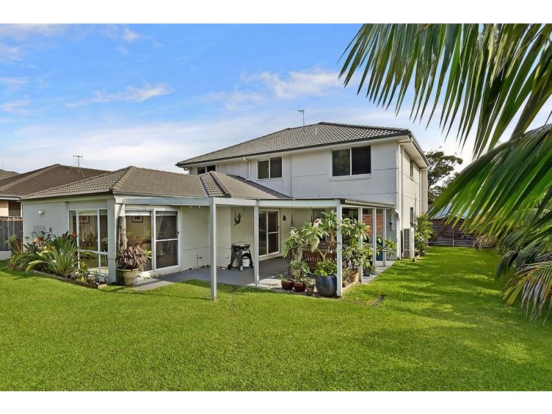 41 Bataan Circuit, Bateau Bay NSW 2261