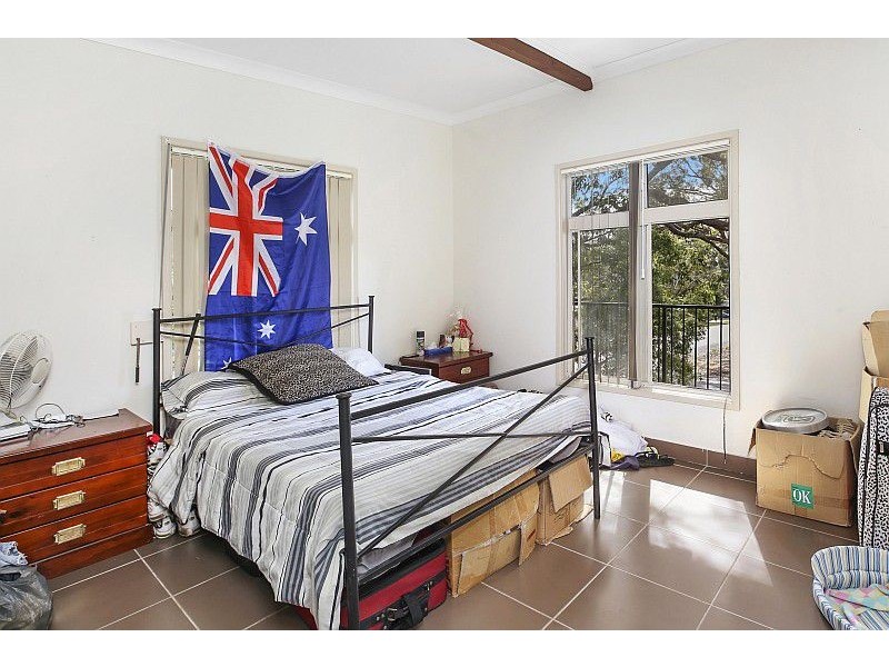 52 Gladys Avenue, Berkeley Vale NSW 2261