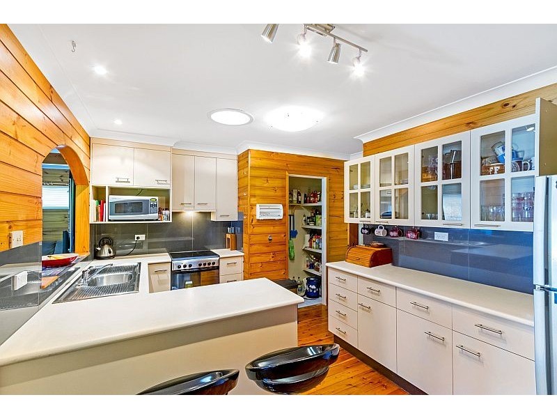 4 Colin Street, Berkeley Vale NSW 2261