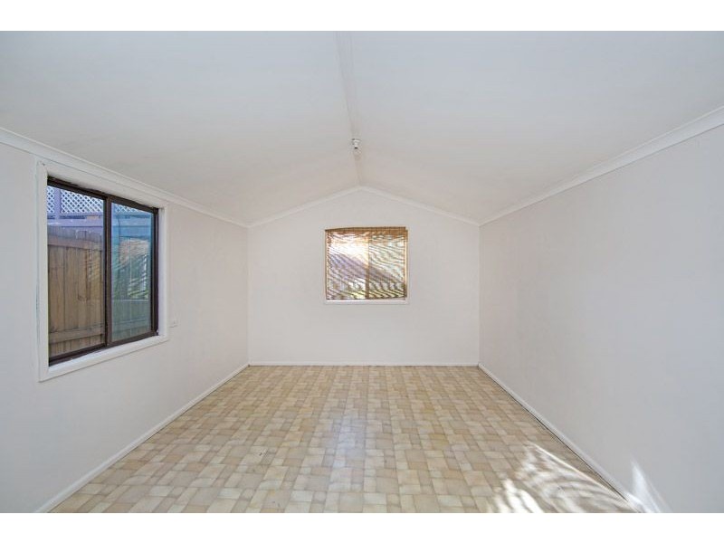 44 Lakedge Avenue, Berkeley Vale NSW 2261