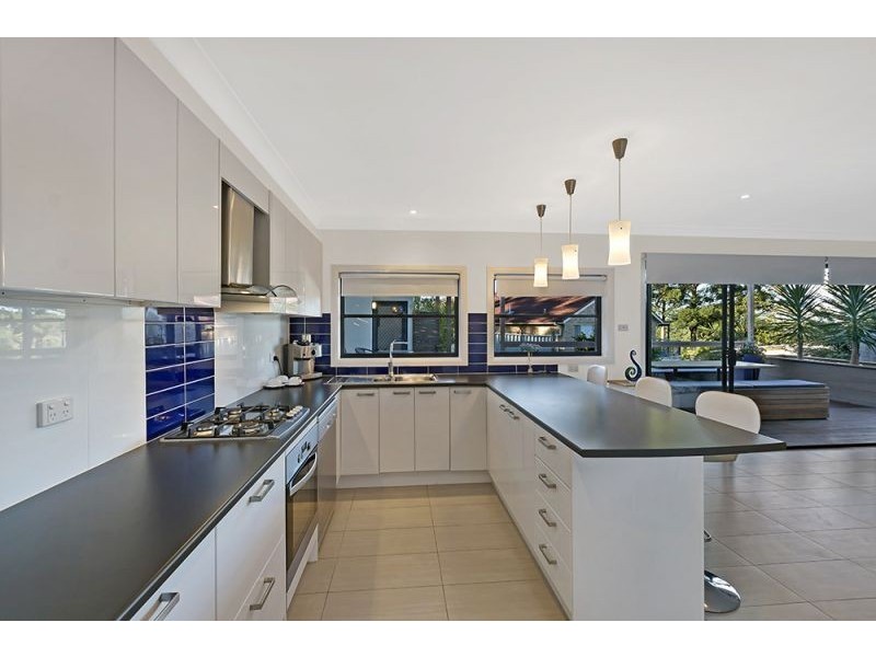 8 Wirigi Street, Berkeley Vale NSW 2261