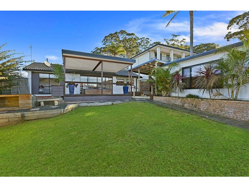 8 Wirigi Street, Berkeley Vale NSW 2261